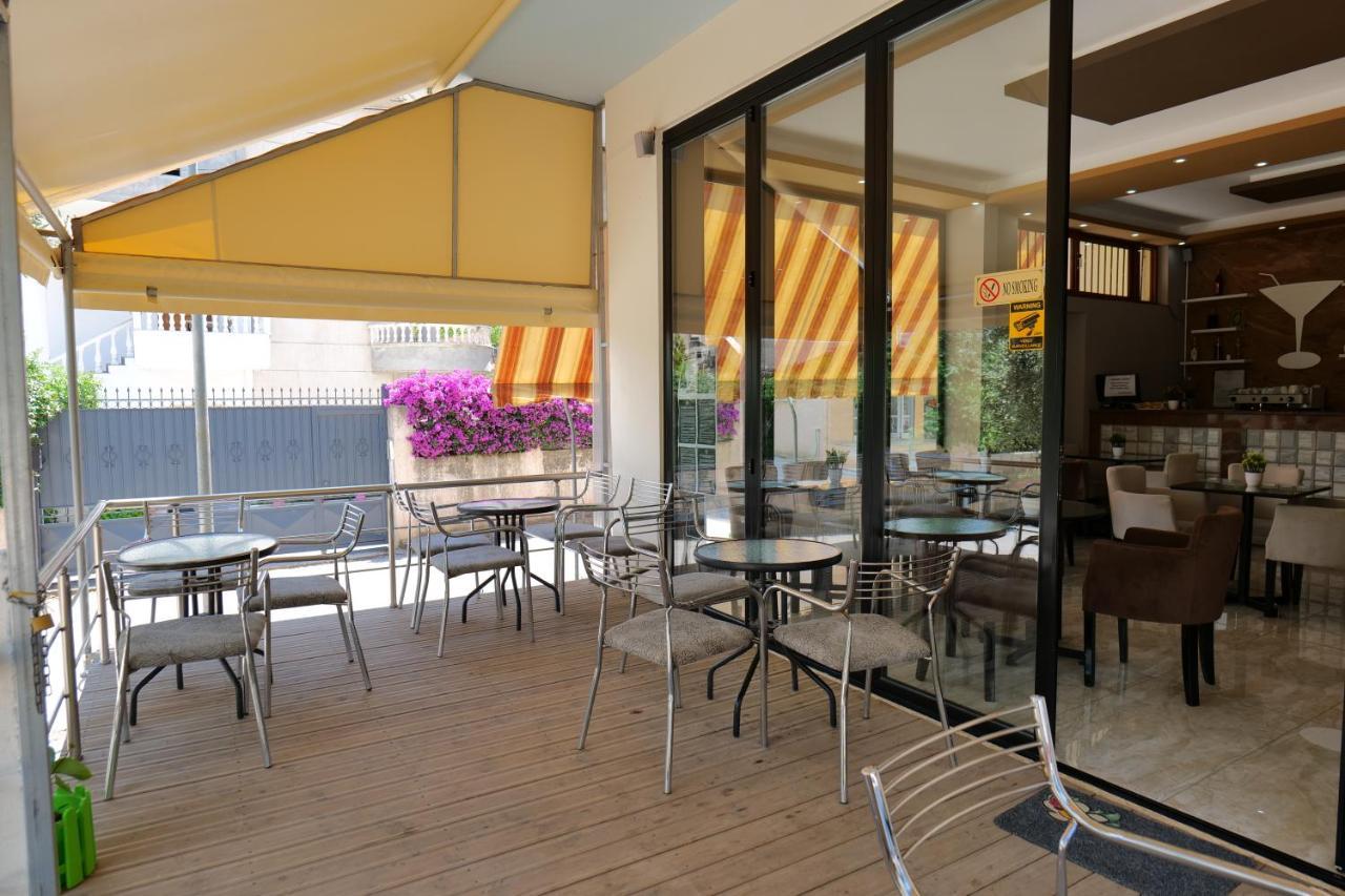 Hotel Adi-Vera Σαράντα Εξωτερικό φωτογραφία